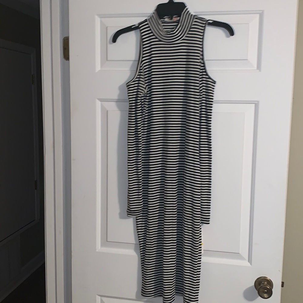 Women’s dress